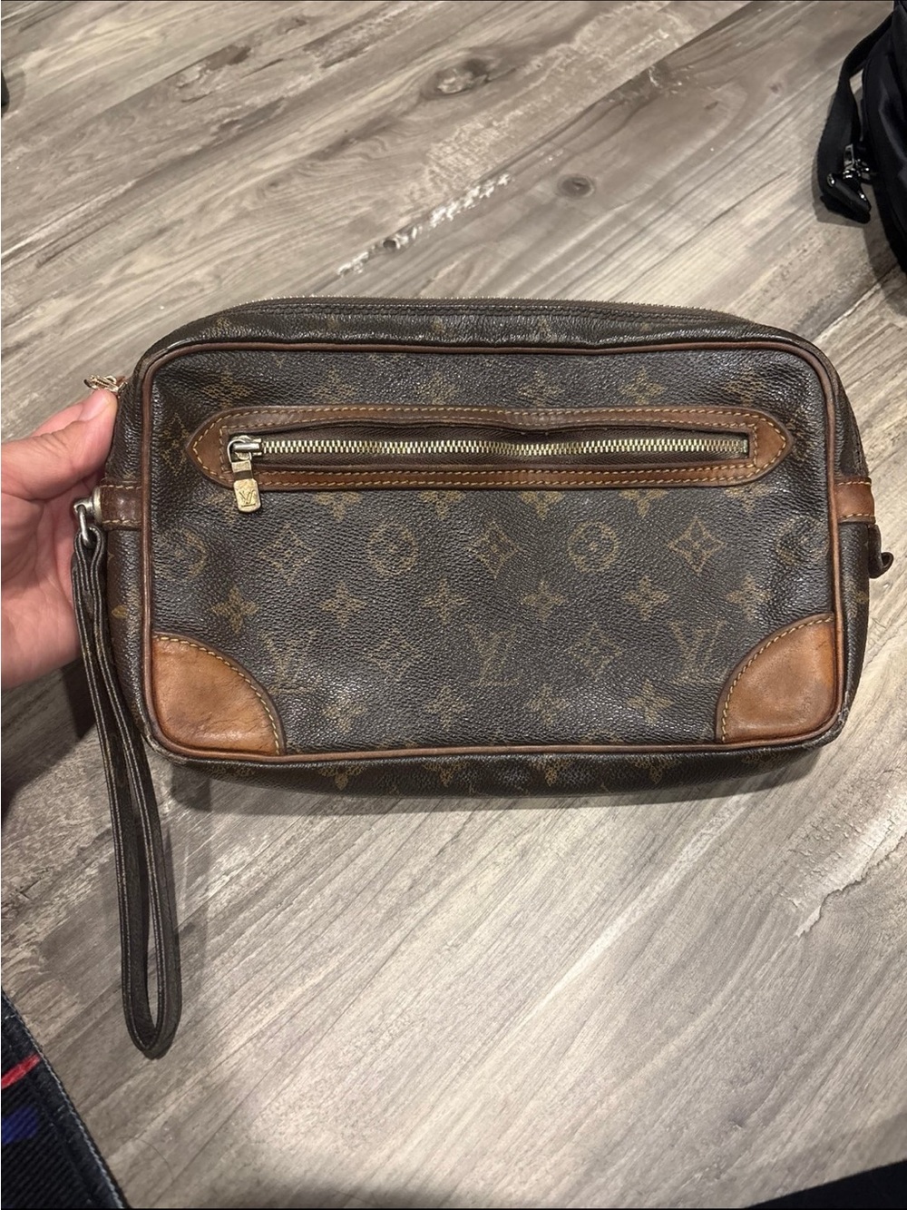 ❌❌SOLD❌❌ Louis Vuitton Monogram Wristlet Clutch